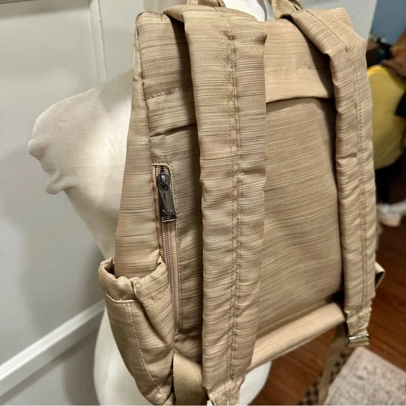 Lug Hatchback Infinity Collection Classic Tan Backpack - Picture 11 of 16